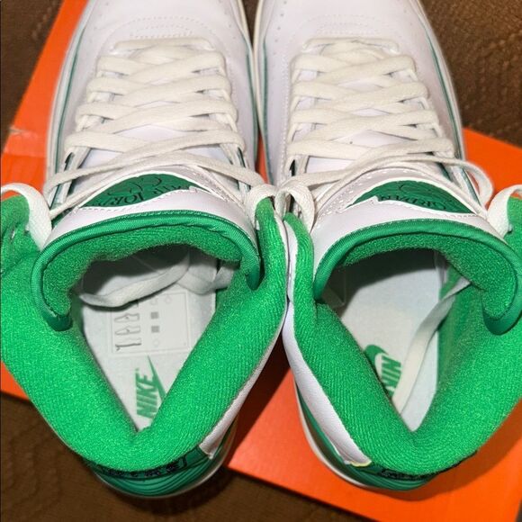 Jordan Sneakers White and Green - Picture 11 of 11